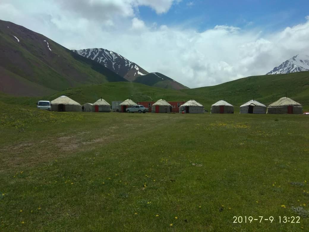 Pamir Nomad Yurt Camp Otel Kara-Kavak Dış mekan fotoğraf